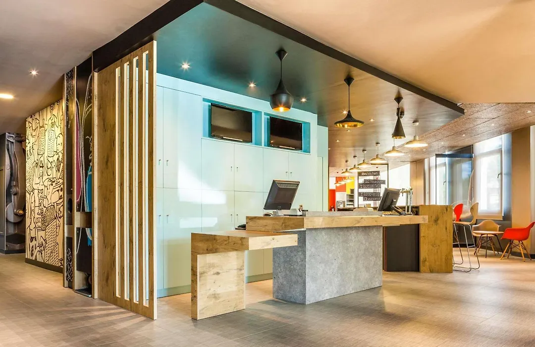 Ibis Sevilla-1